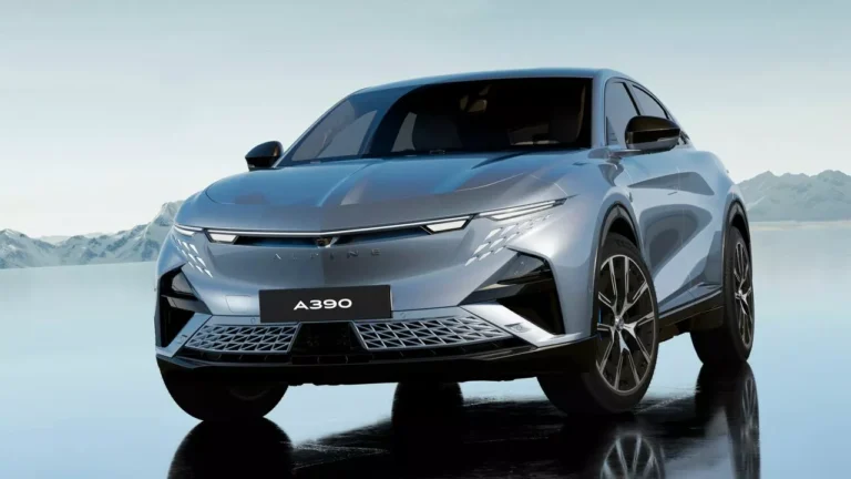 Alpine A390 GT: AWD + 3 MOTOREN 400 PK