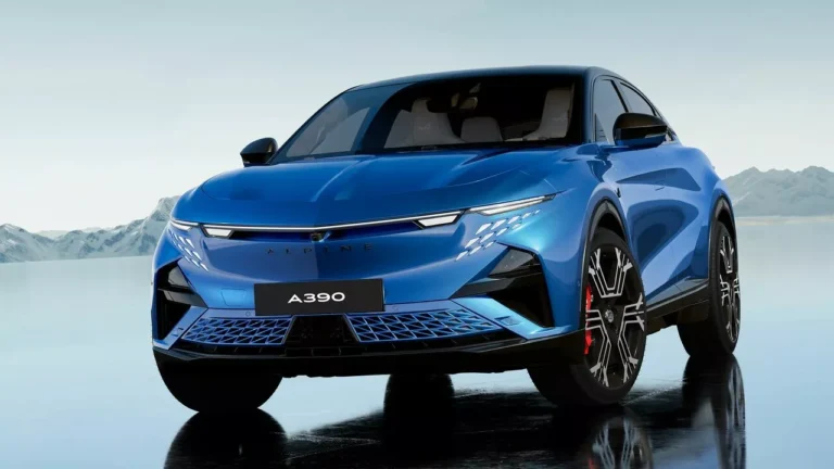 Alpine A390 GTS: AWD + 3 MOTOREN 470 PK